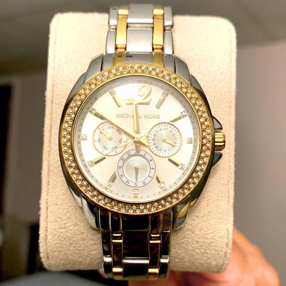 Pre-owned Michael Kors Two-Toned Watch